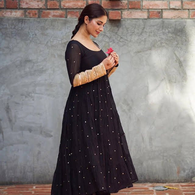 hello telugu heroine gallery ruhani sharma 20230930 3