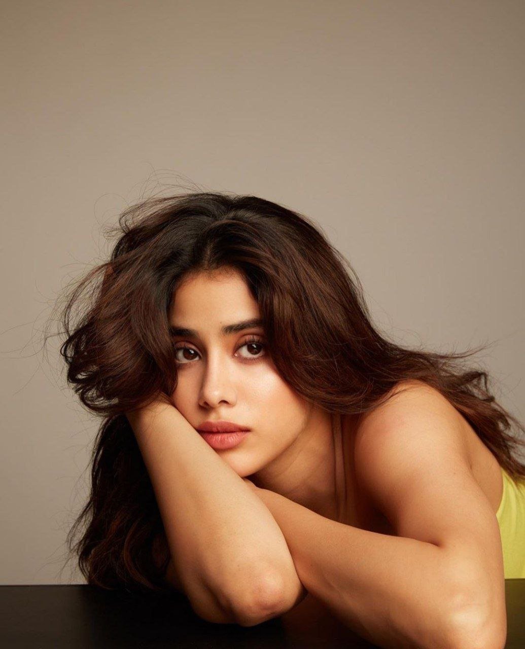 hello telugu heroine gallery janhvi kapoor 20231009 4