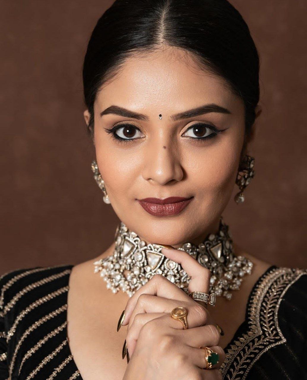 hello telugu heroine gallery sreemukhi 20231020 2
