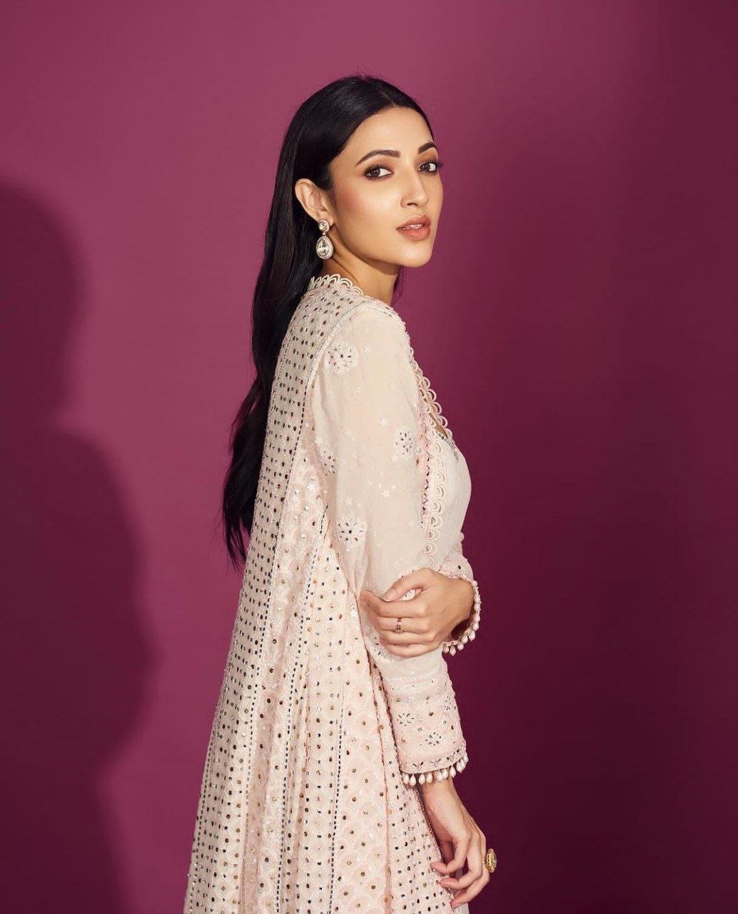 Priyamani Vs Neha Shetty 4 hello telugu heroine gallery neha shetty 20231105 3