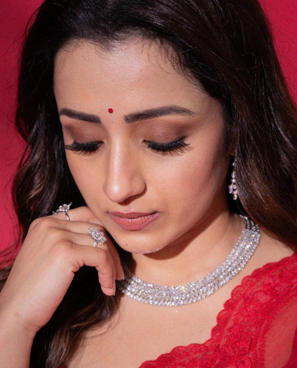 Trisha Krishnan Vs Nushrratt Bharuccha 2 hello telugu heroine gallery trisha krishnan 20231106 3