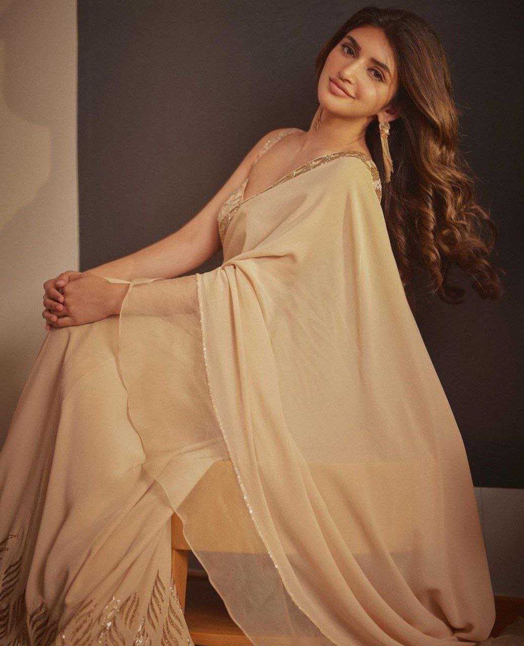 Sree Leela Vs Nushrratt Bharuccha 2 hello telugu heroine gallery sree leela 20231106 3