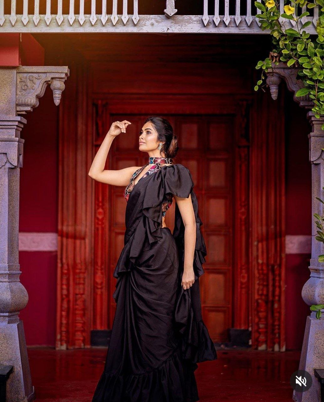 Divi Vadthya Vs Ananya Nagalla 1 hello telugu heroine gallery divi vadthya 20231121 1