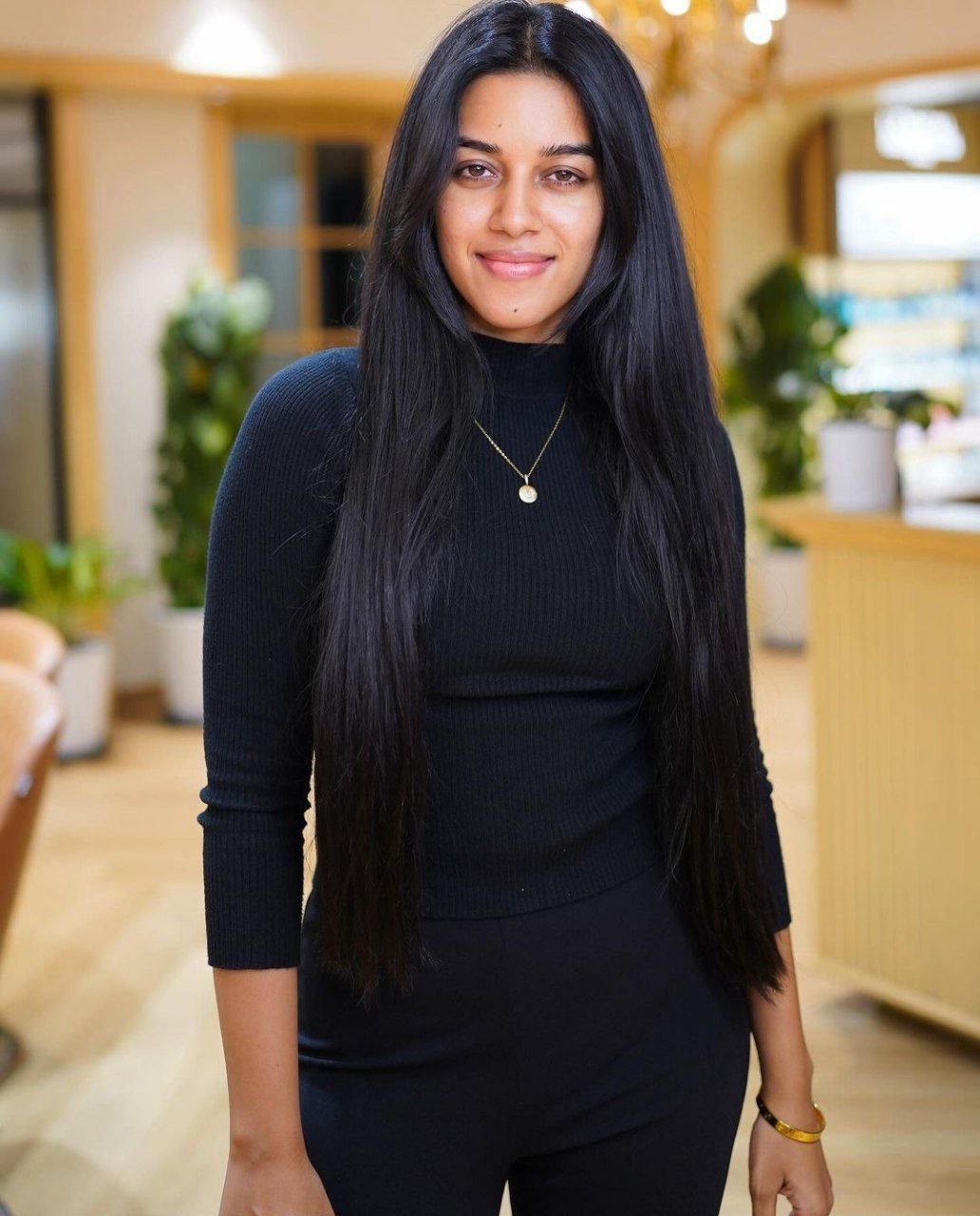 Mirnalini Ravi Vs Jannat Zubair Rahmani 2 hello telugu heroine gallery mirnalini ravi 20231124 3