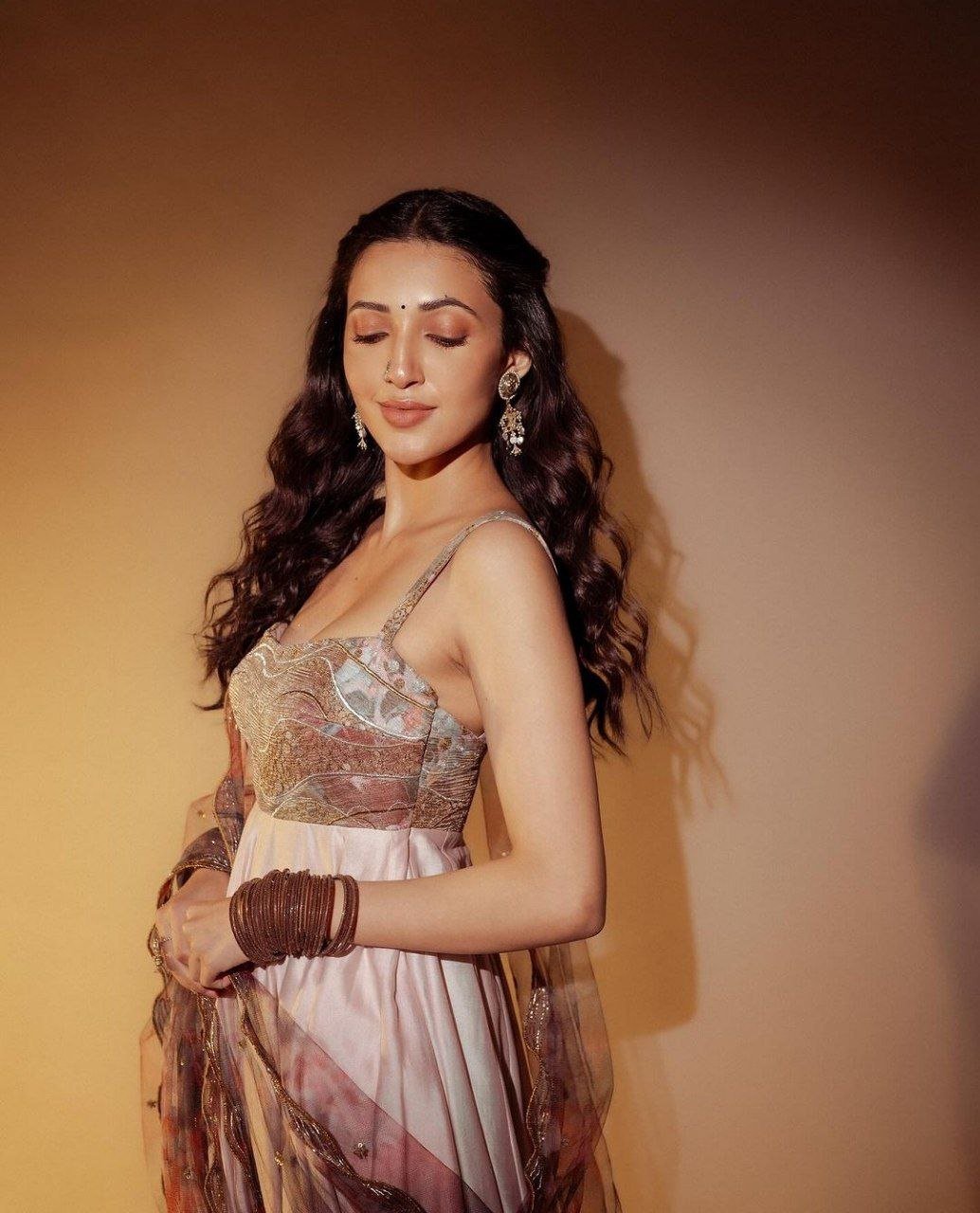 Mrunal Thakur Vs Neha Shetty 4 hello telugu heroine gallery neha shetty 20231129 3