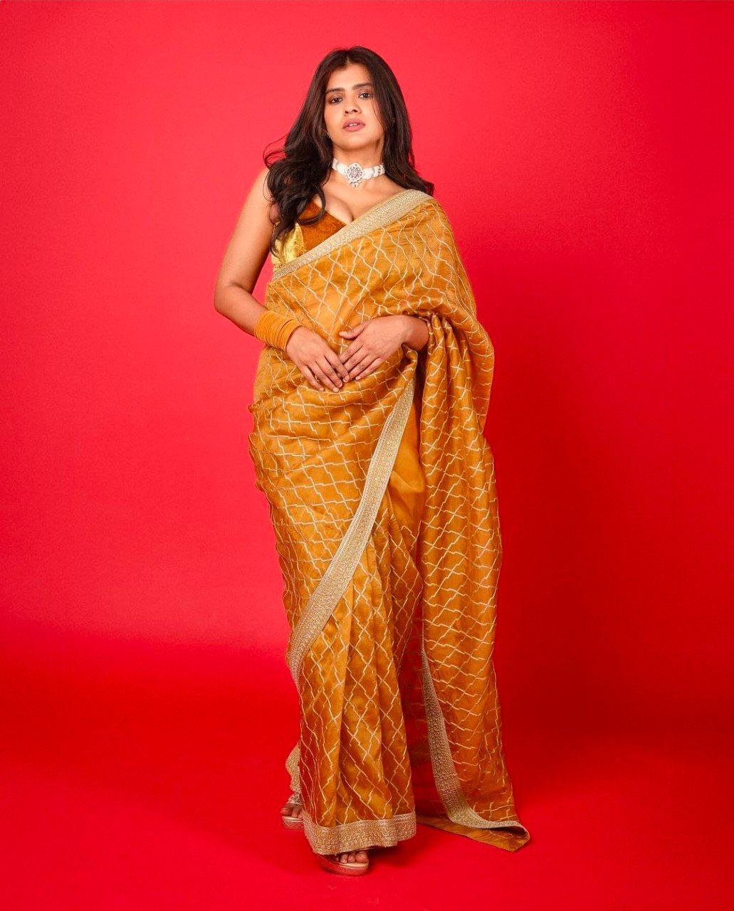 Malavika Mohanan Vs Hebah Patel 4 hello telugu heroine gallery hebah patel 20231201 3