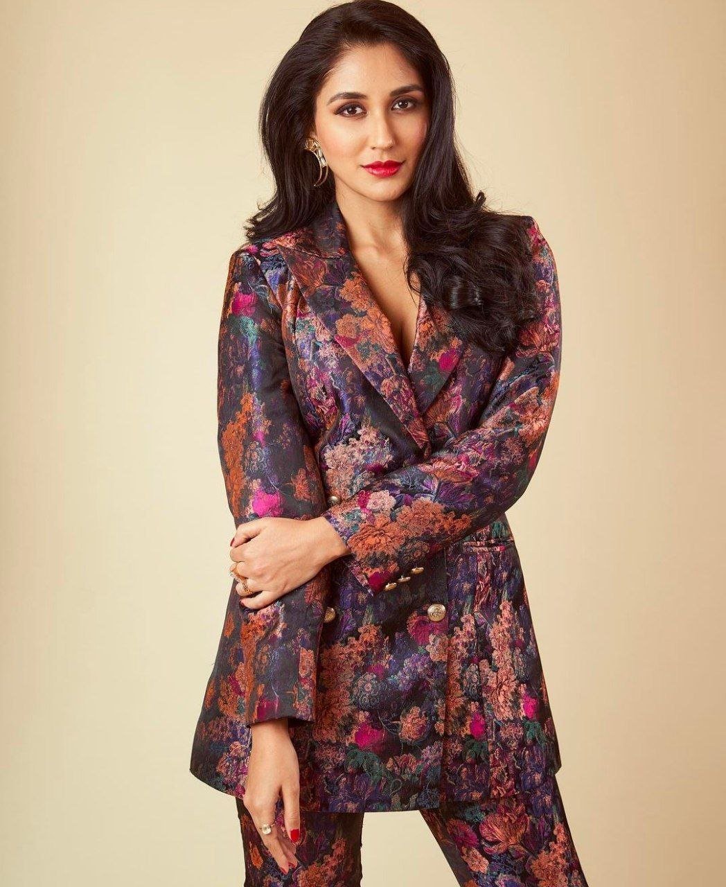 Saiee Manjrekar Vs Nikita Dutta 3 hello telugu heroine gallery nikita dutta 20231202 2