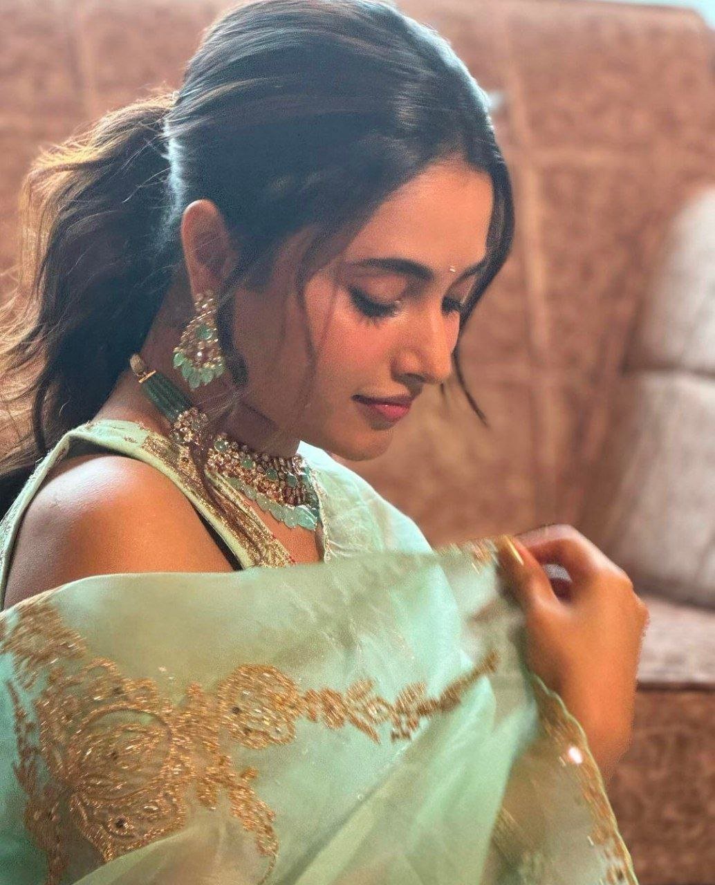 hello telugu heroine gallery priyanka mohan 20231203 4