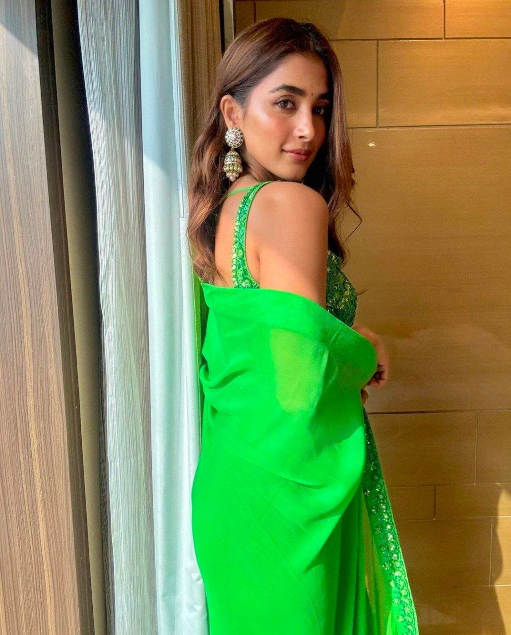 Pooja Hegde Vs Janhvi Kapoor 3 hello telugu heroine gallery pooja hegde 20231204 5