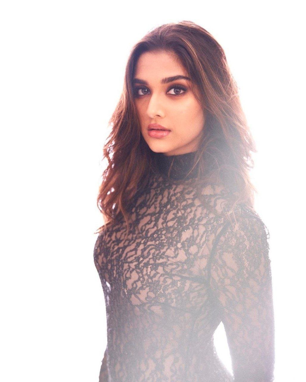 hello telugu heroine gallery saiee manjrekar 20231208 1