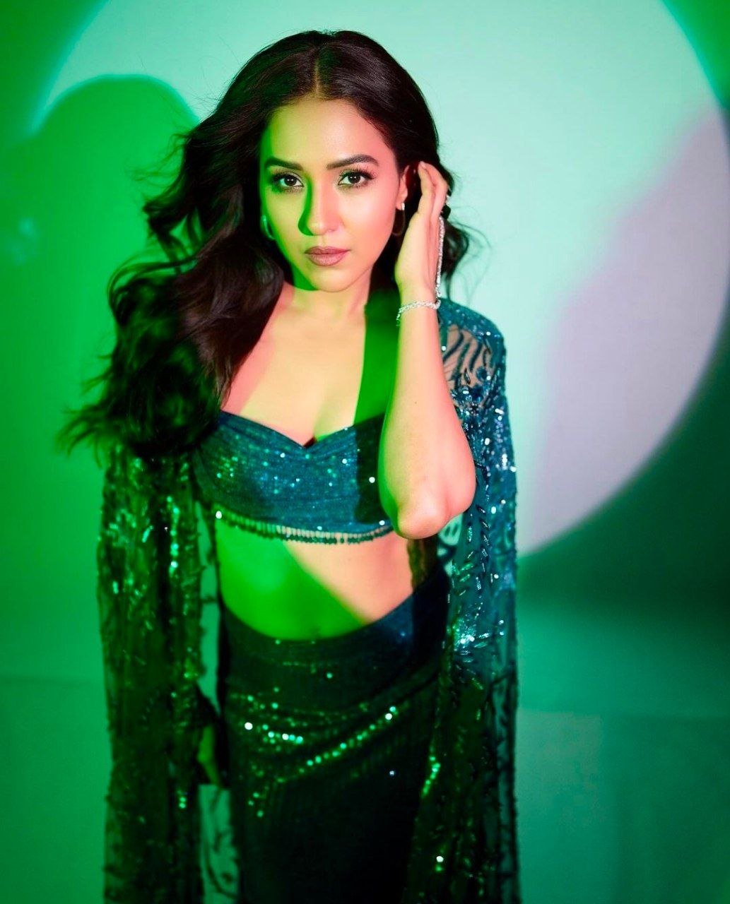 Nora Fatehi Vs Neeti Mohan 2 hello telugu heroine gallery neeti mohan 20231211 1