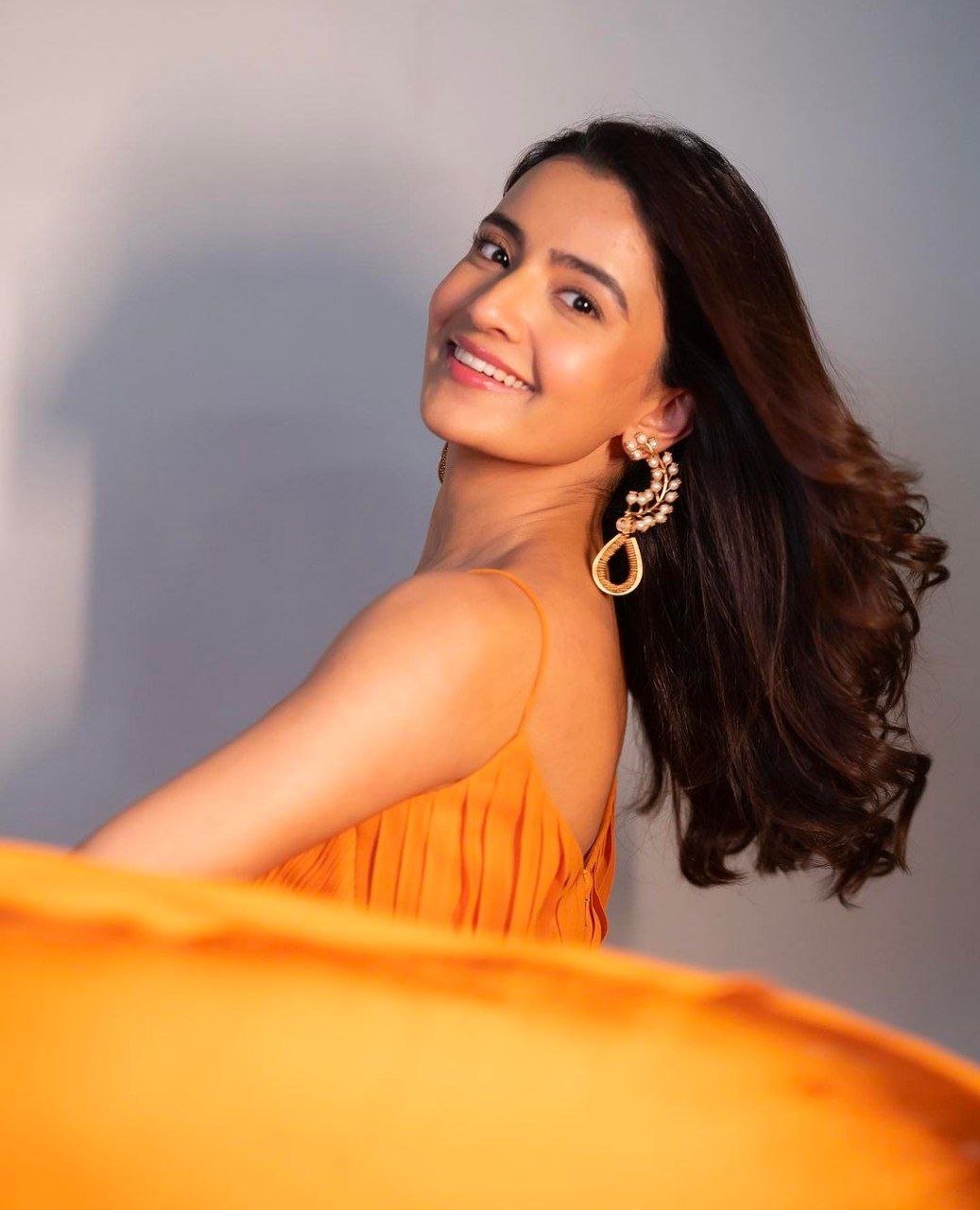 Rukshar Dhillon Vs Niharika Konidela 1 hello telugu heroine gallery rukshar dhillon 20231213 1