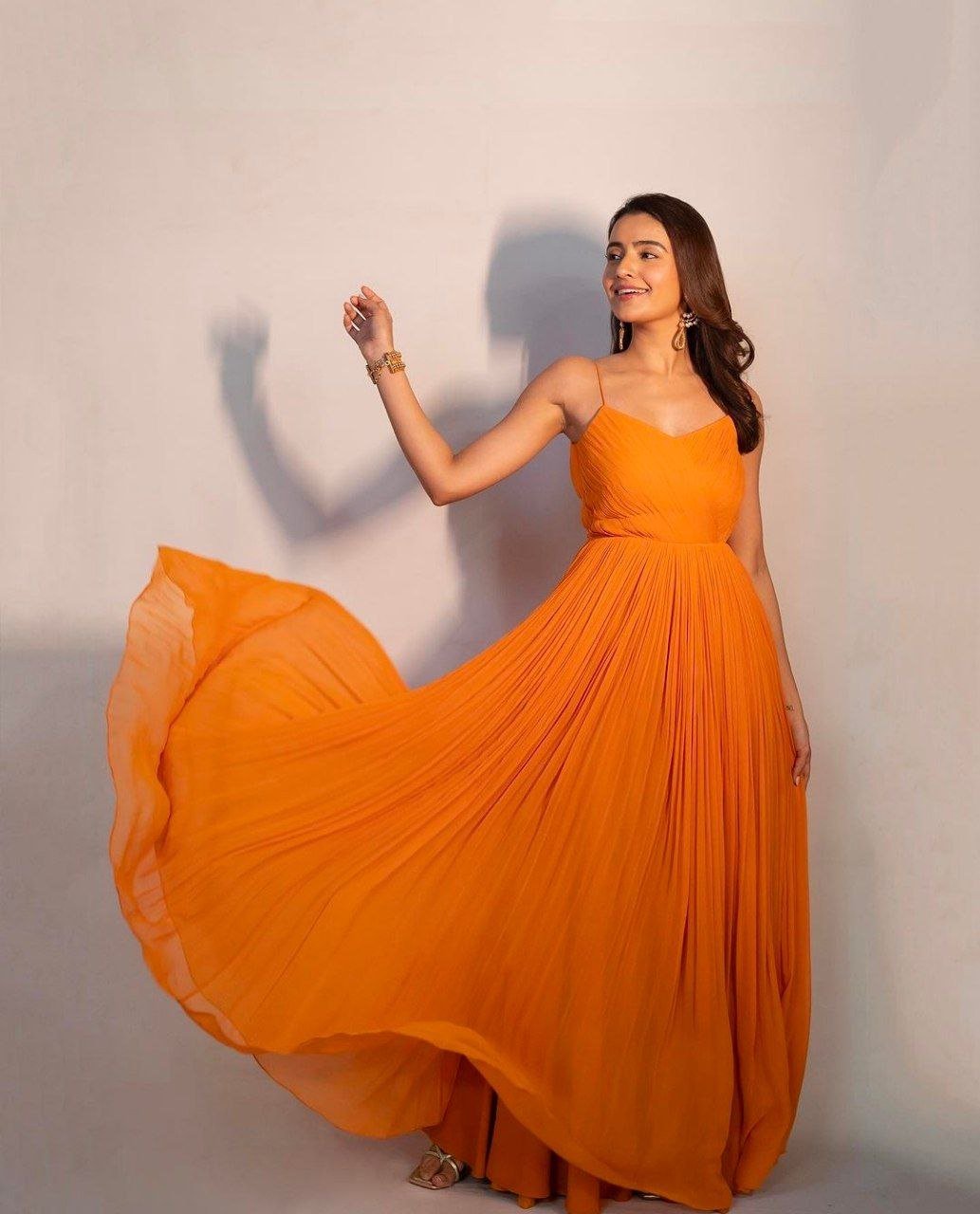 Rukshar Dhillon Vs Niharika Konidela 2 hello telugu heroine gallery rukshar dhillon 20231213 3