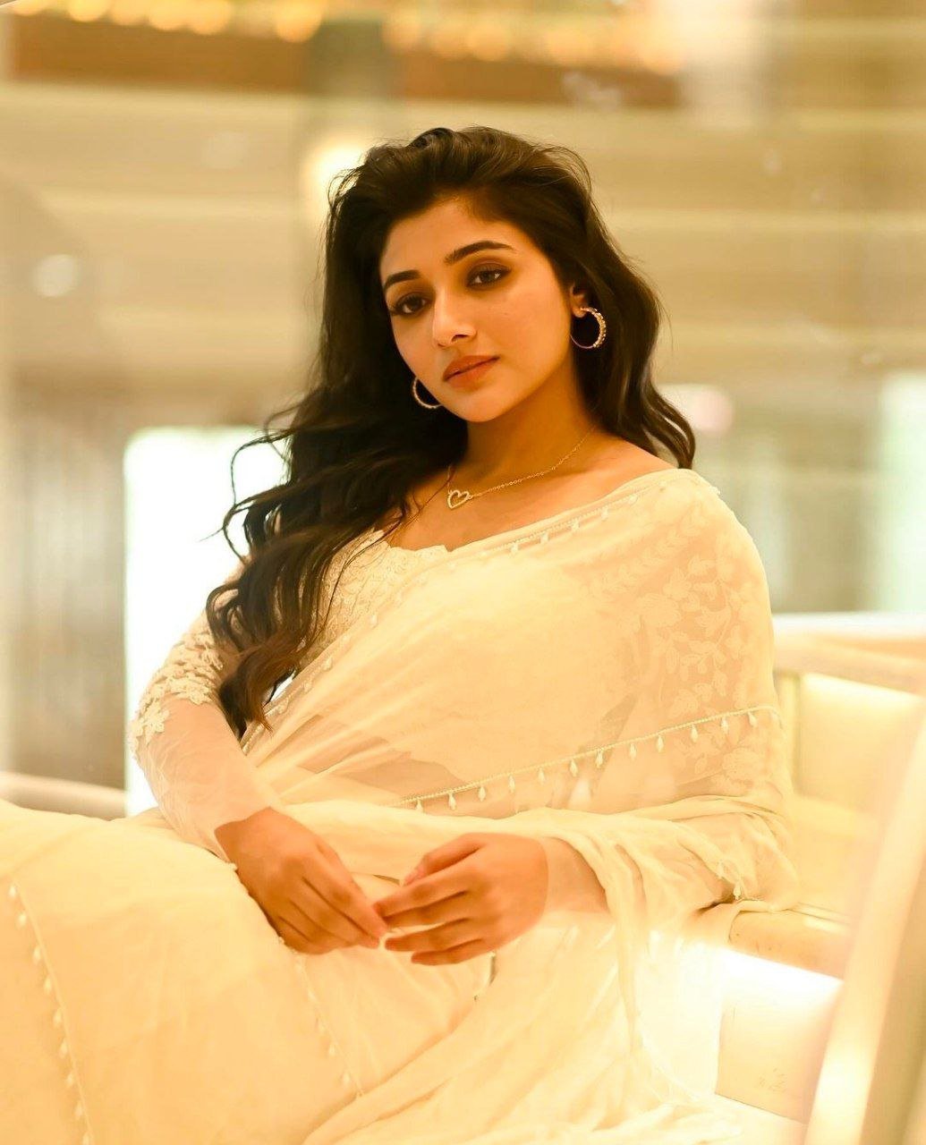 Jacqueline Fernandez Vs Mirna Menon 4 hello telugu heroine gallery mirna menon 20231214 3