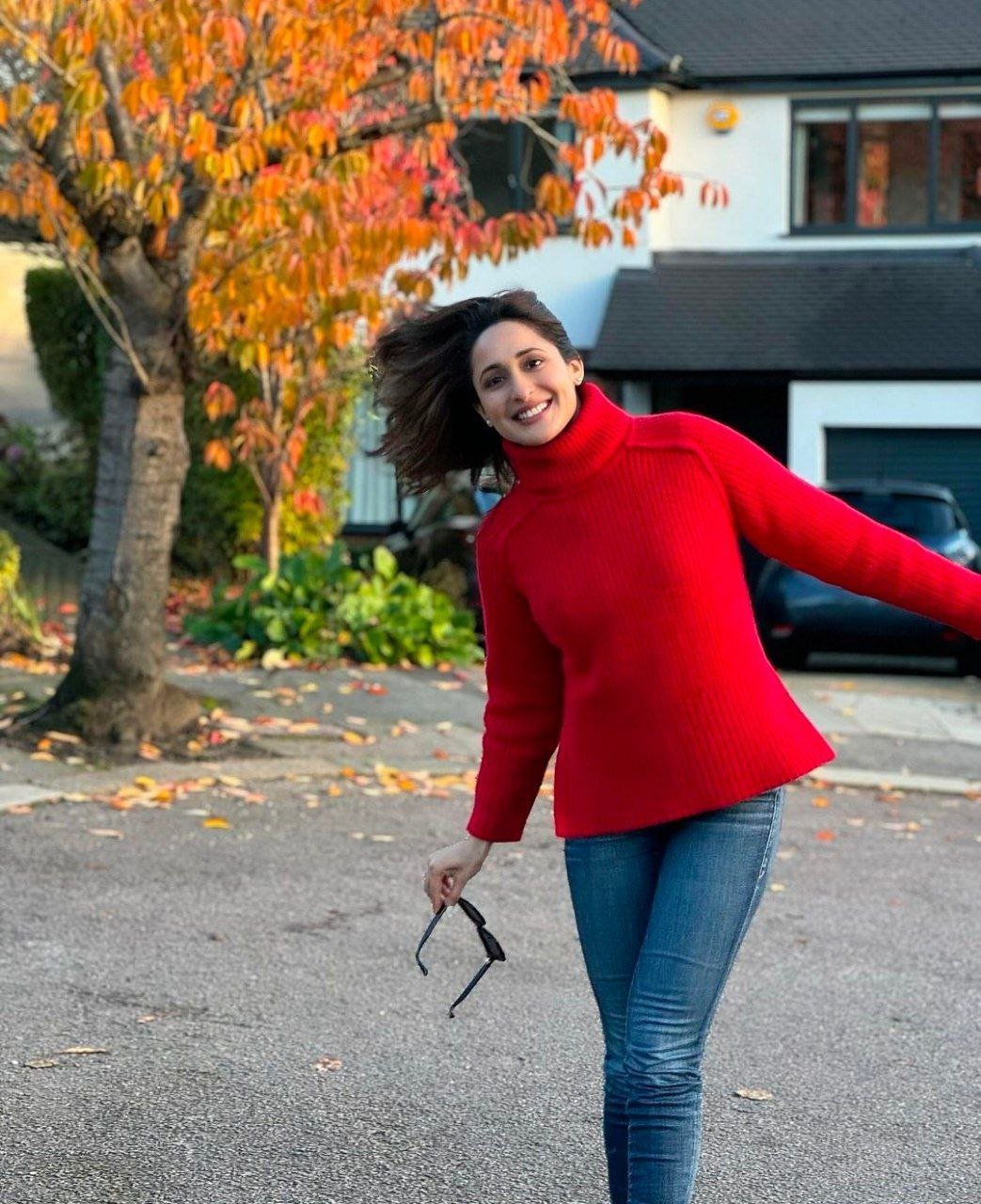 Sree Leela Vs Pragya Jaiswal 4 hello telugu heroine gallery pragya jaiswal 20231217 3