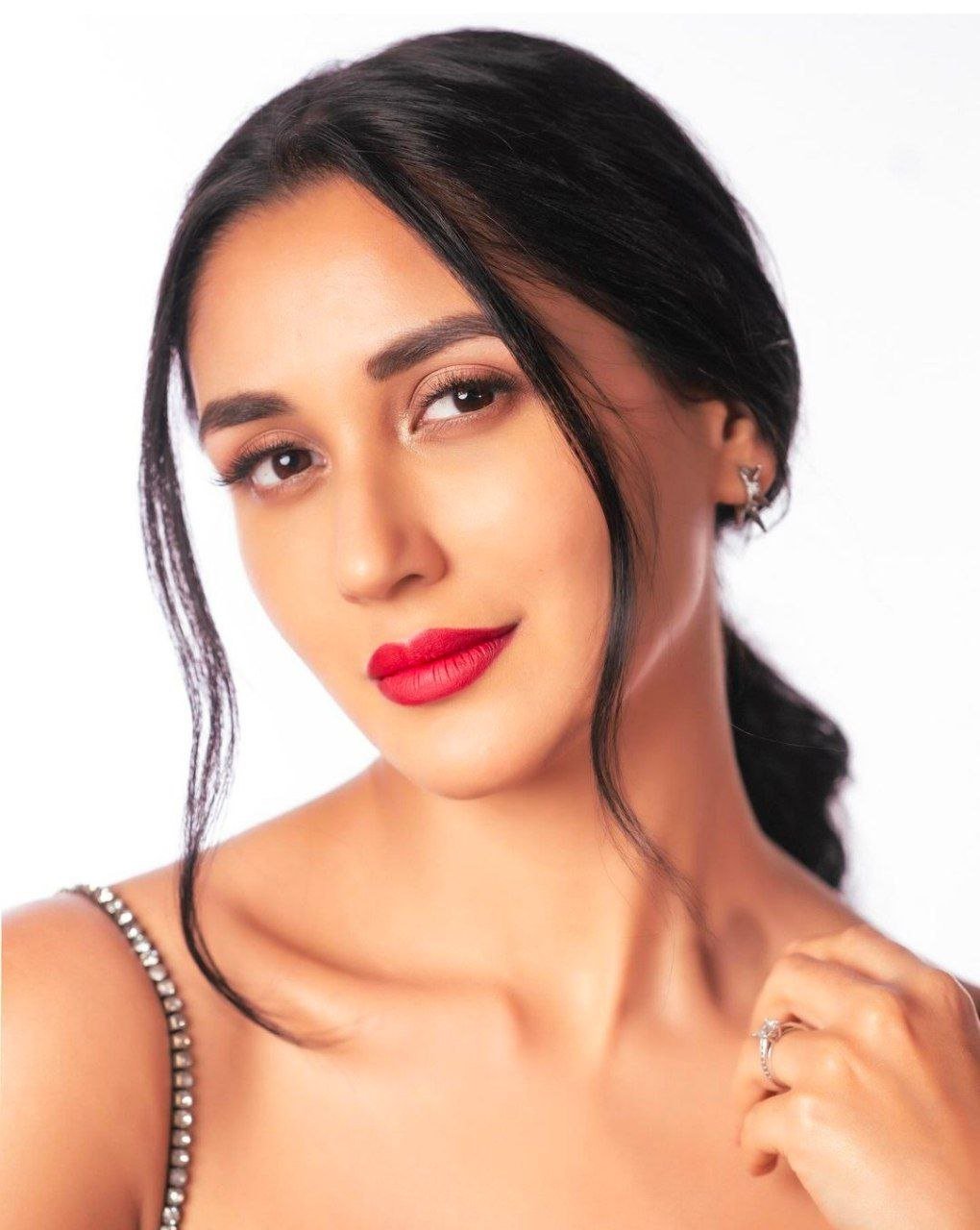 hello telugu heroine gallery nikita dutta 20231219 1