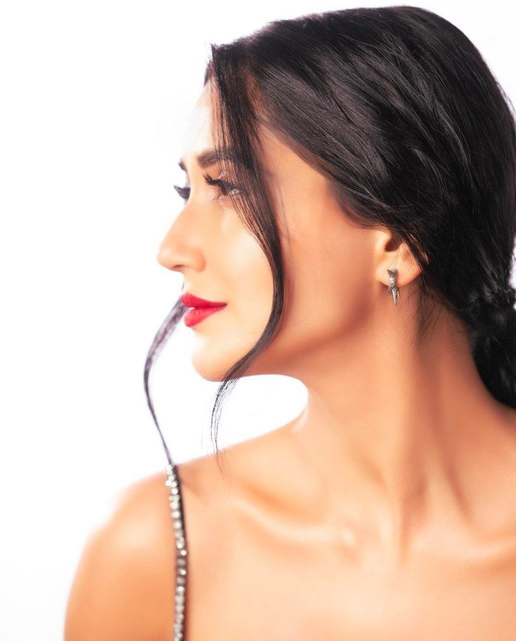 hello telugu heroine gallery nikita dutta 20231219 4