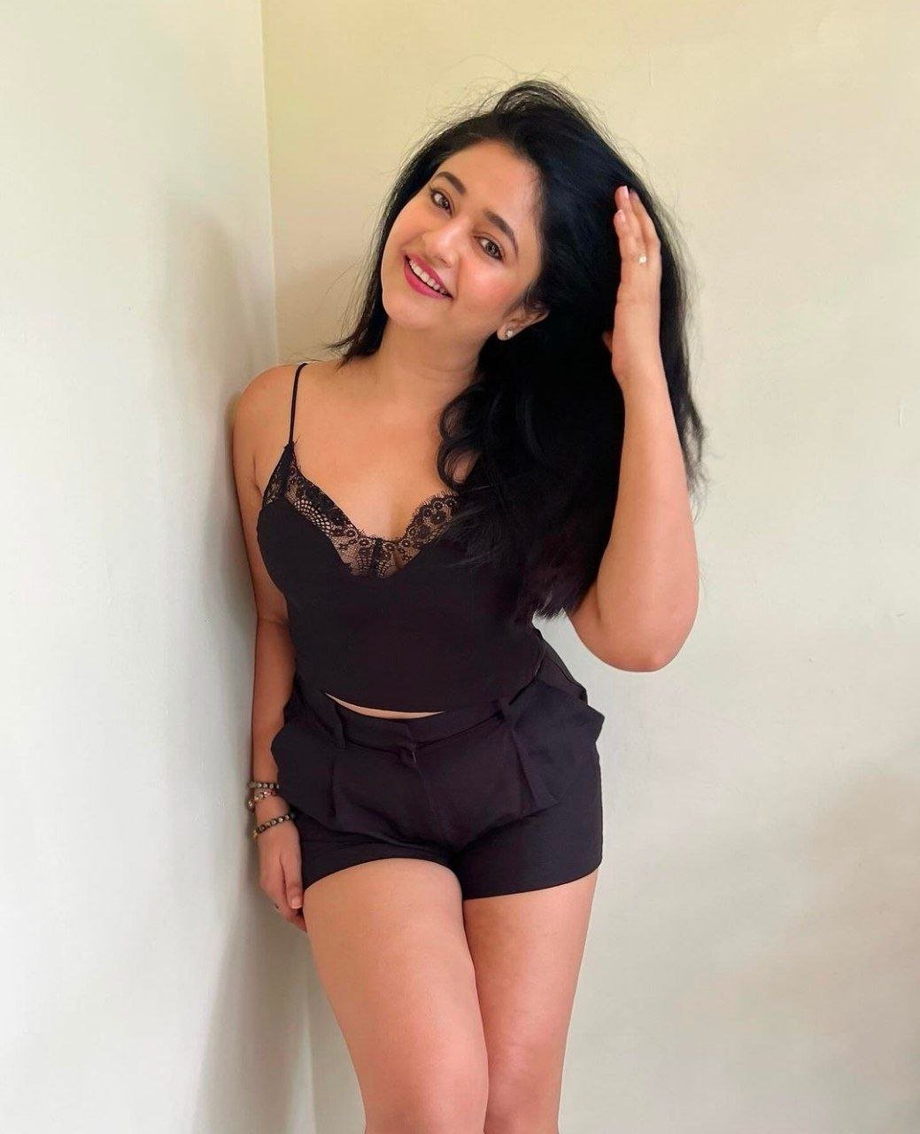 Rashmika Mandanna Vs Poonam Bajwa 4 hello telugu heroine gallery poonam bajwa 20231222 4