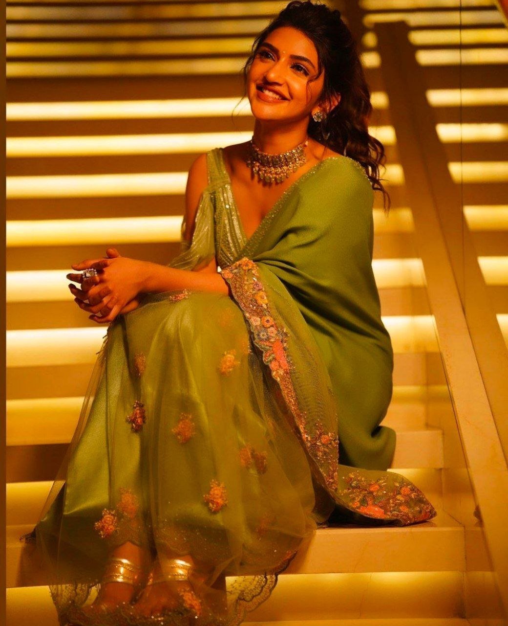 Sree Leela Vs Priya Prakash Varrier 2 hello telugu heroine gallery sree leela 20240105 3