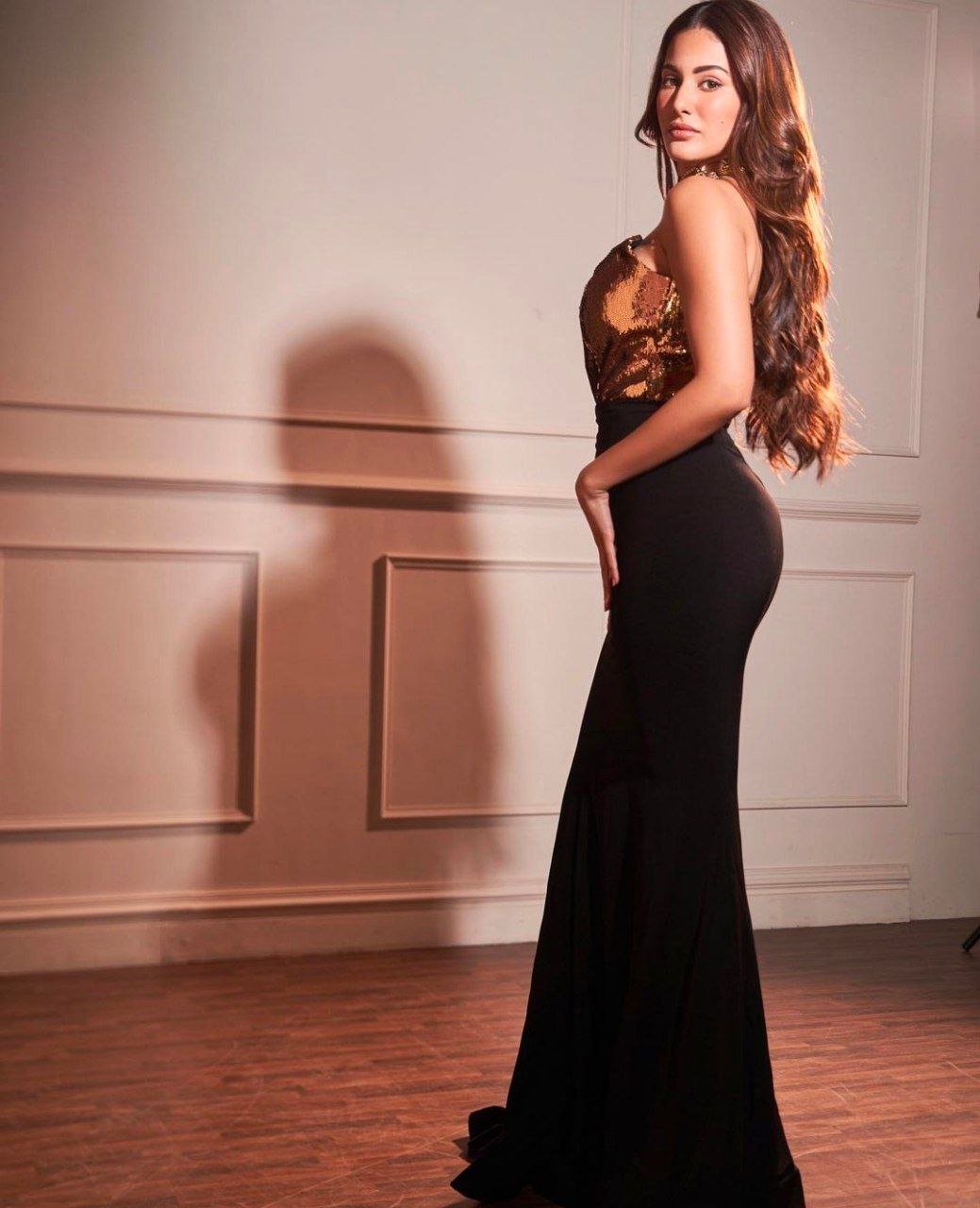 Shruti Haasan Vs Amyra Dastur 4 hello telugu heroine gallery amyra dastur 20240111 3