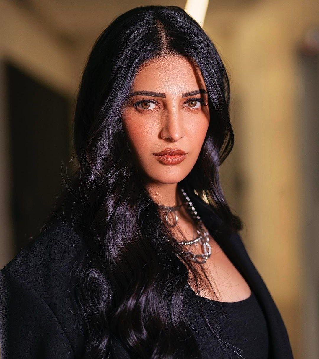 Shruti Haasan Vs Amyra Dastur 1 hello telugu heroine gallery shruti haasan 20240111 1