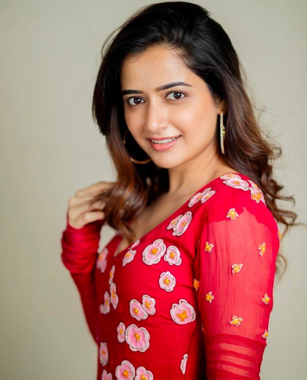 Rakul Preet Singh Vs Ashika Ranganath 4 hello telugu heroine gallery ashika ranganath 20240113 2