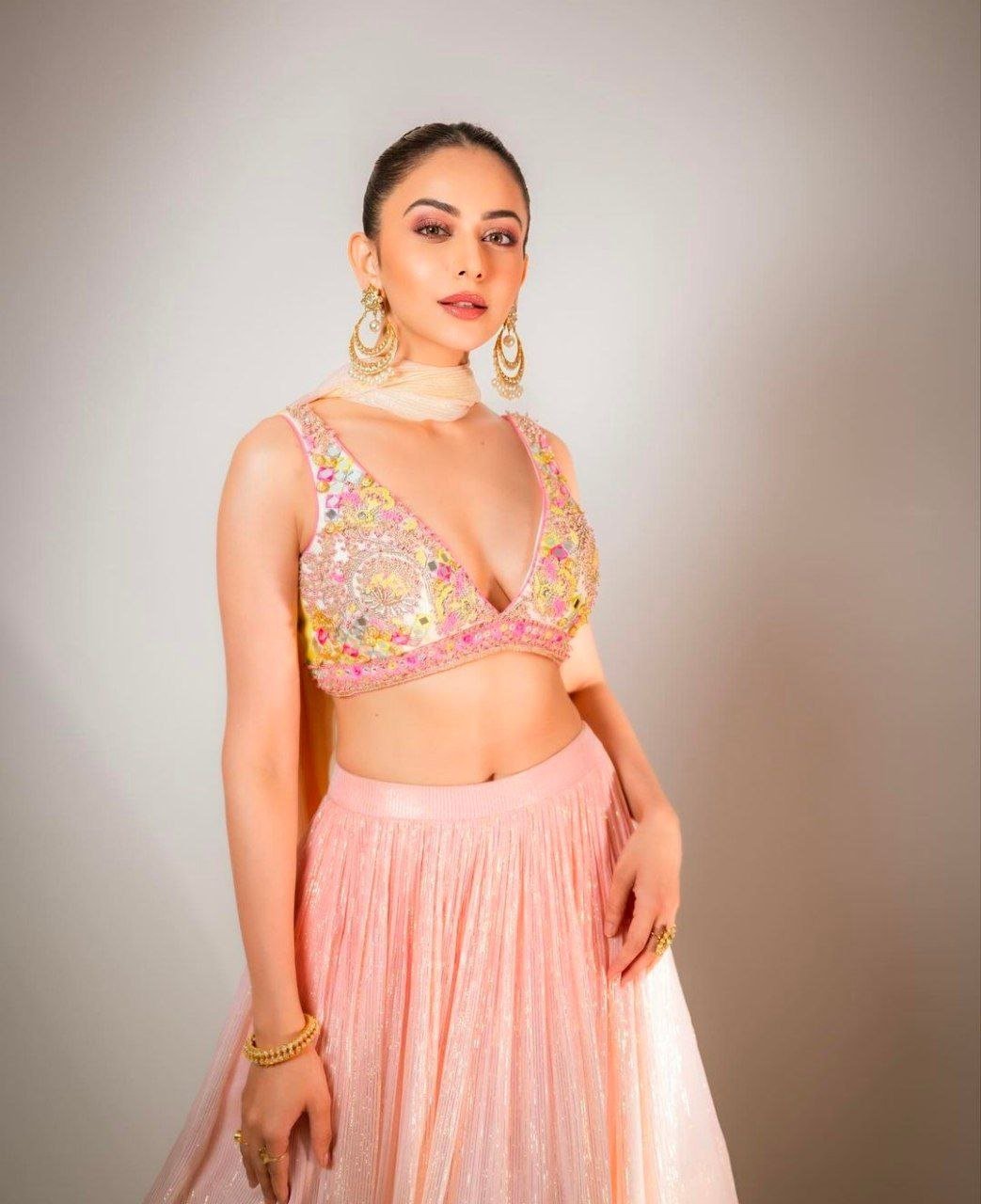 Rakul Preet Singh Vs Ashika Ranganath 1 hello telugu heroine gallery rakul preet singh 20240113 1