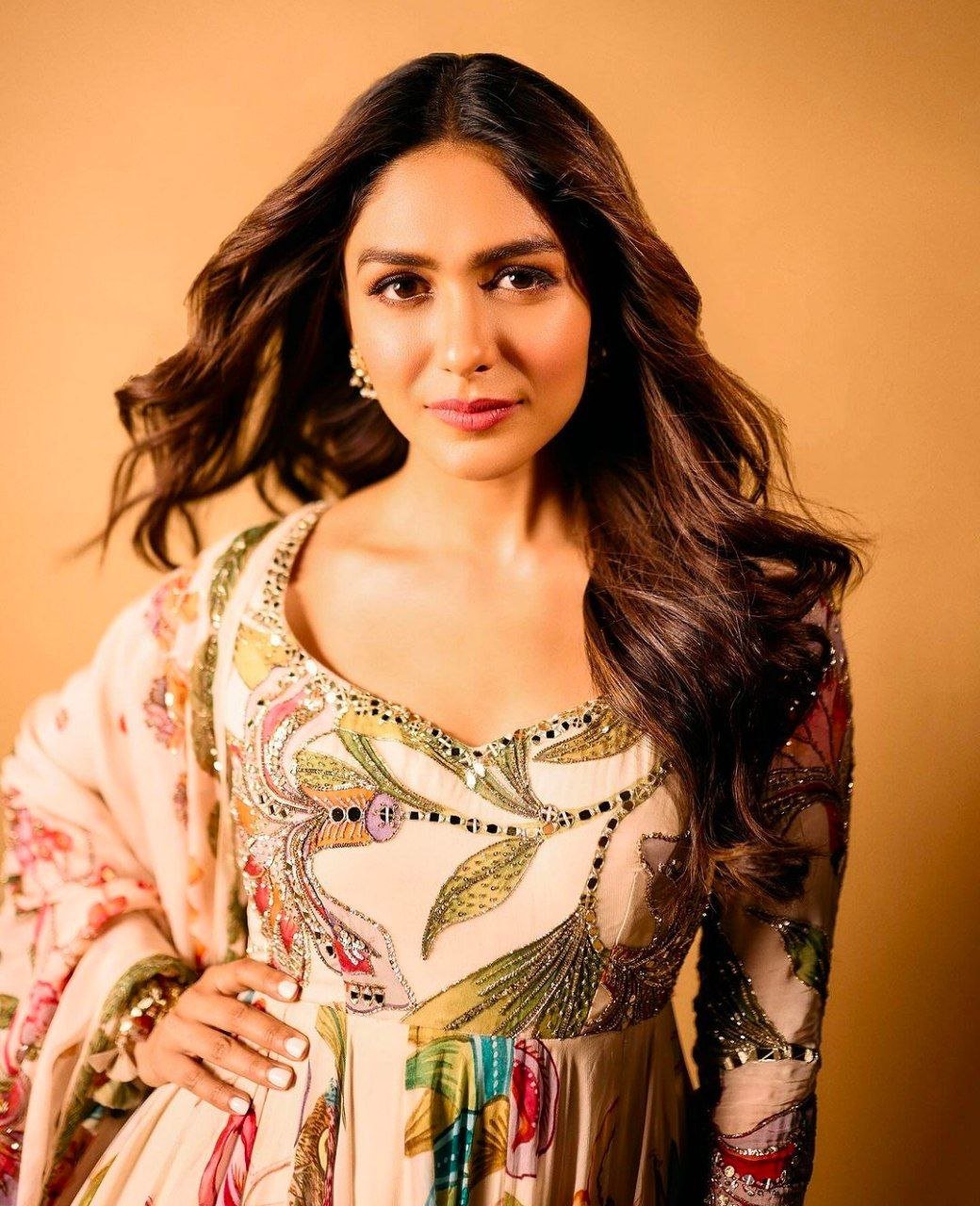 hello telugu heroine gallery mrunal thakur 20240120 1