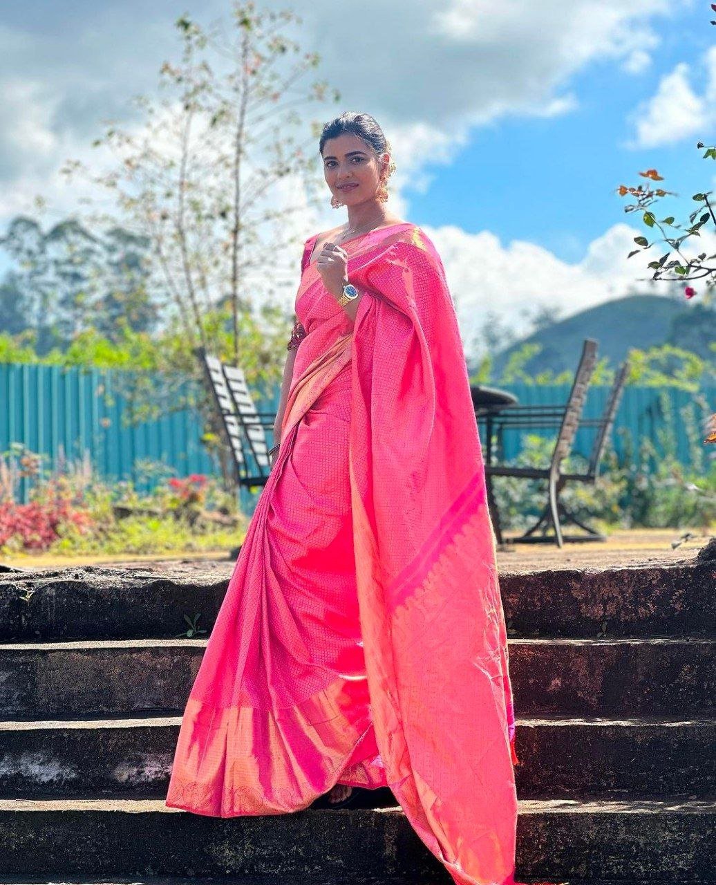 Lavanya Tripathi Vs Aishwarya Rajesh 4 hello telugu heroine gallery aishwarya rajesh 20240123 4