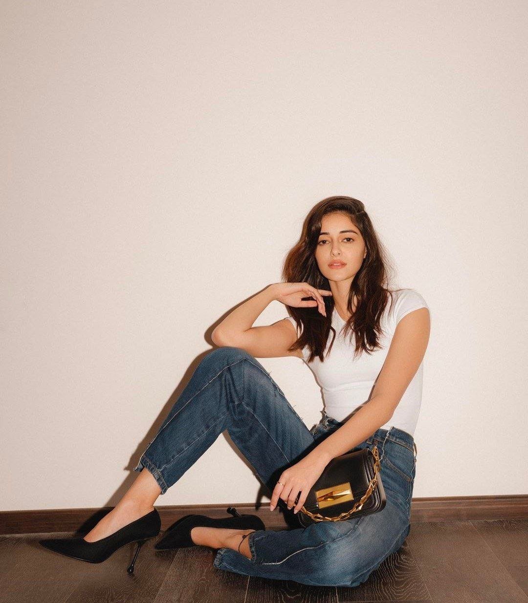 Nayanthara Vs Ananya Panday 3 hello telugu heroine gallery ananya panday 20240221 2