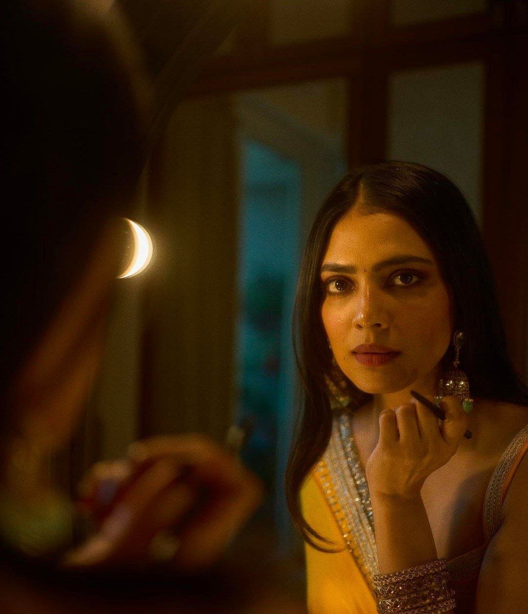 Malavika Mohanan Vs Krithi Shetty 1 hello telugu heroine gallery malavika mohanan 20240227 1