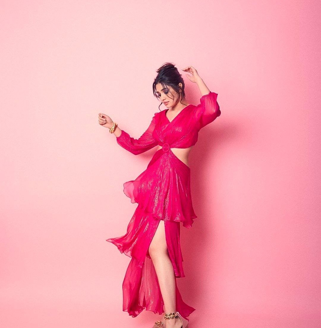 Janhvi Kapoor Vs Krithi Shetty 3 hello telugu heroine gallery krithi shetty 20240309 2