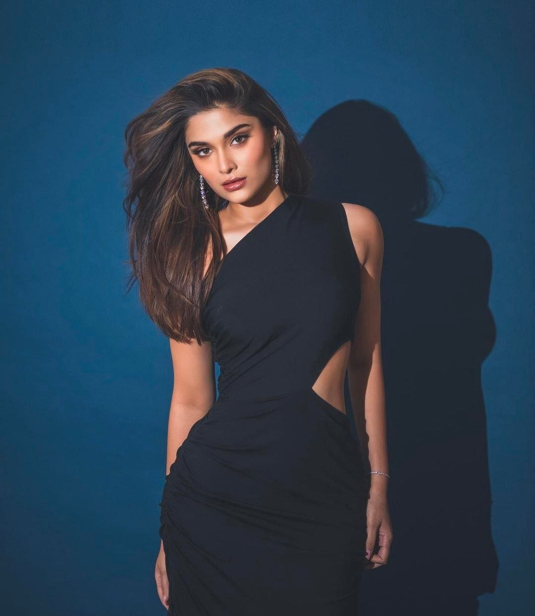 Saiee Manjrekar Vs Eesha Rebba 2 hello telugu heroine gallery saiee manjrekar 20240312 3