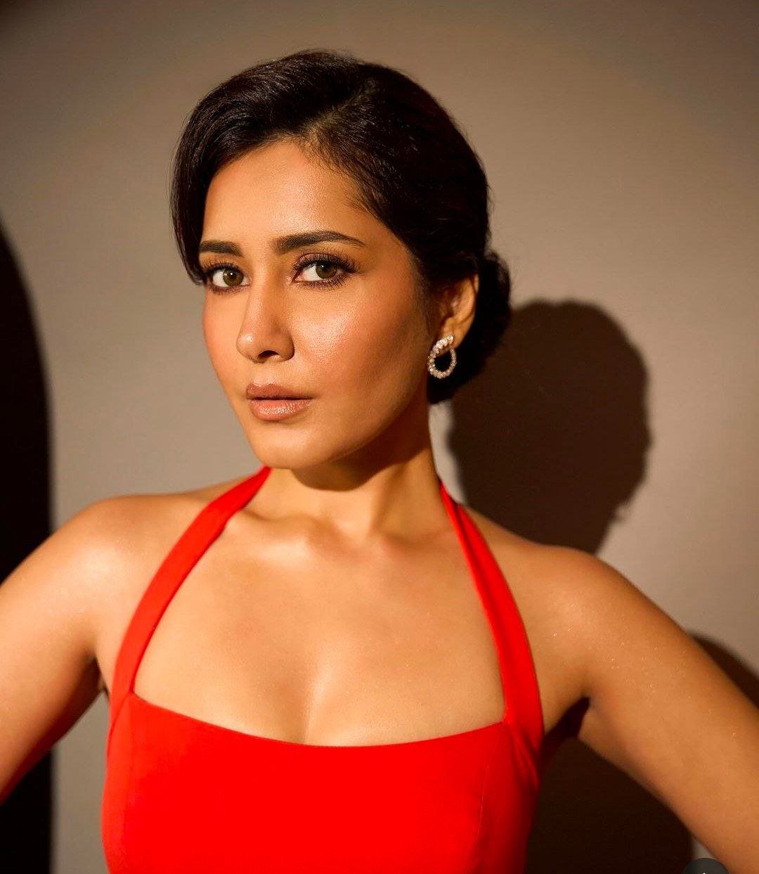 Raashii Khanna Vs Simran Choudhary 2 hello telugu heroine gallery raashii khanna 20240316 3