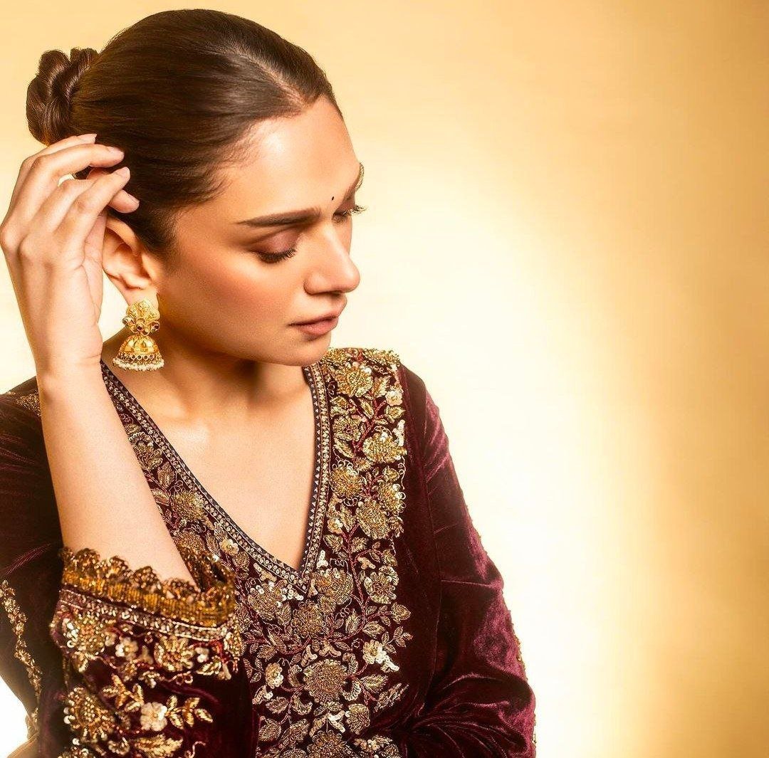 hello telugu heroine gallery aditi rao hydari 20240327 3