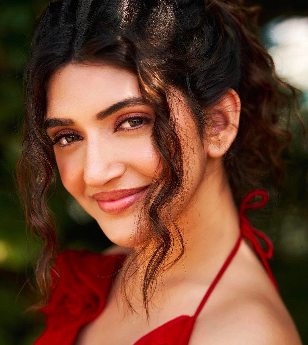 Sree Leela Vs Pragya Nagra 2 hello telugu heroine gallery sree leela 20240404 3