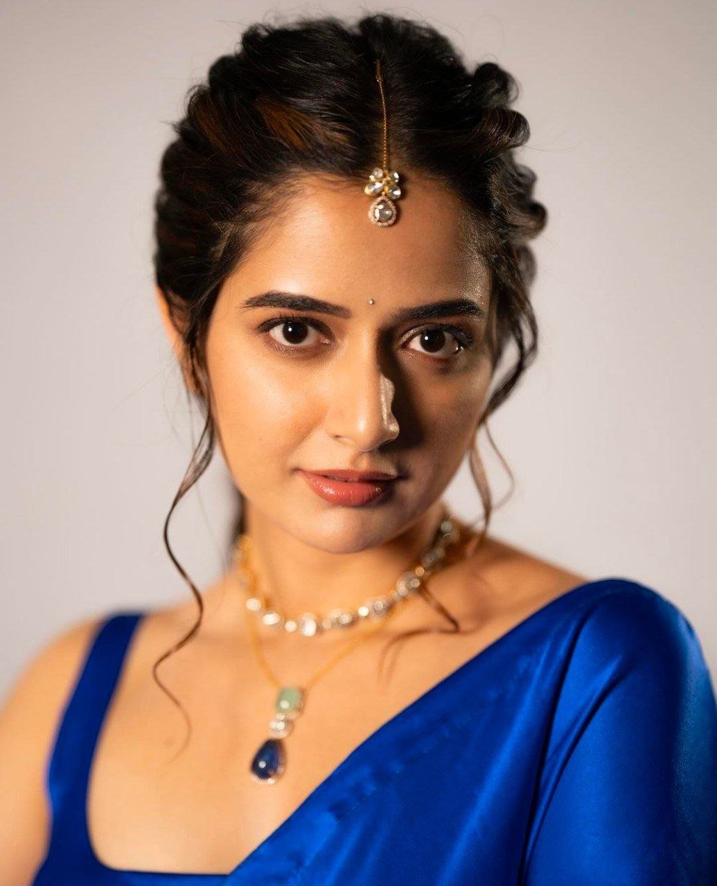 Shruti Haasan Vs Ashika Ranganath 3 hello telugu heroine gallery ashika ranganath 20240408 2