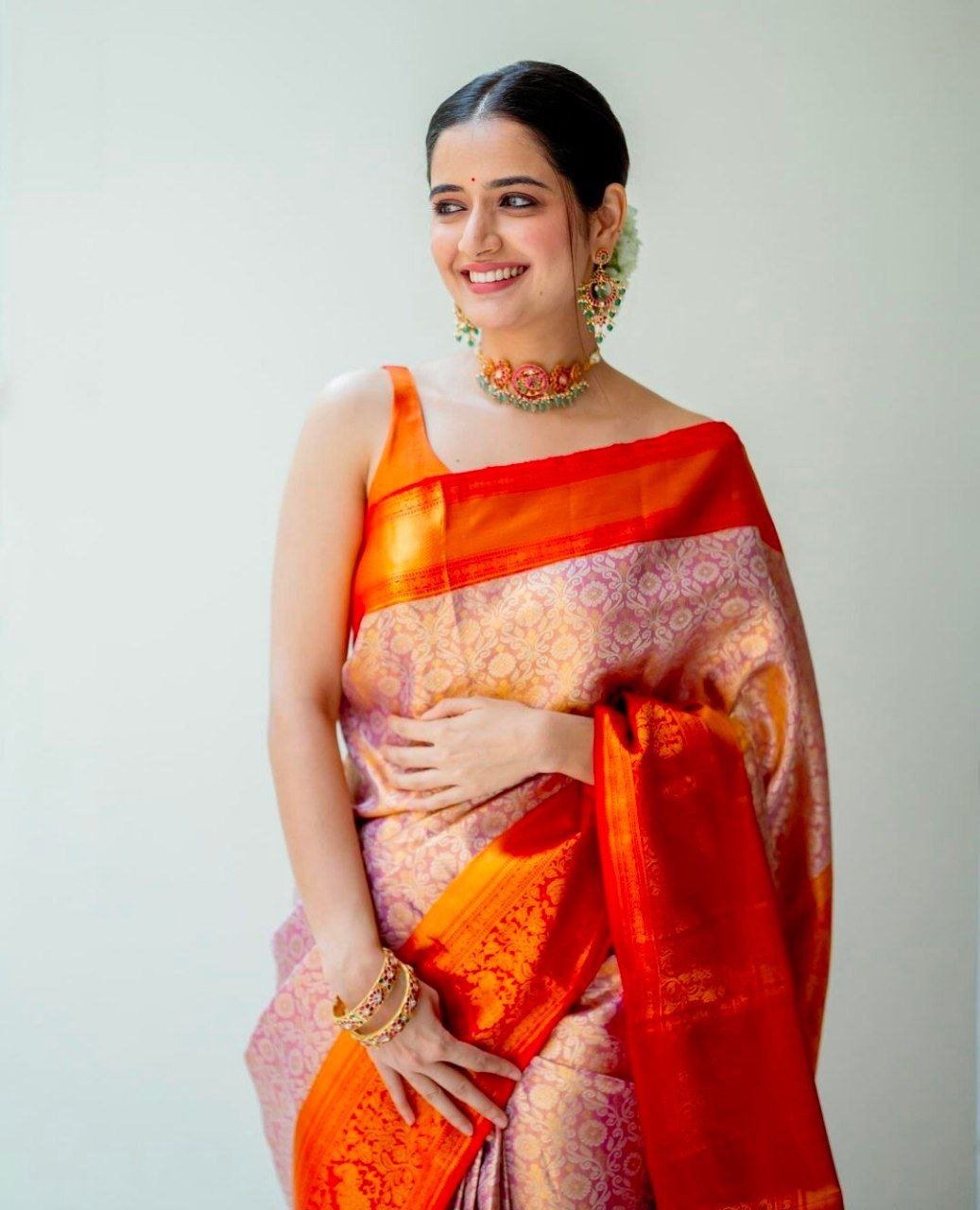 Ashika Ranganath Vs Ritu Varma 1 hello telugu heroine gallery ashika ranganath 20240409 1