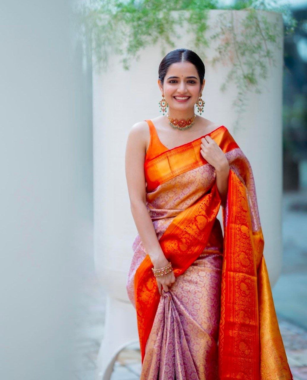 Ashika Ranganath Vs Ritu Varma 2 hello telugu heroine gallery ashika ranganath 20240409 3