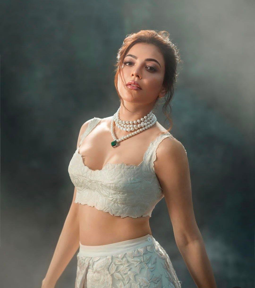 Kajal Aggarwal Vs Amyra Dastur 1 hello telugu heroine gallery kajal aggarwal 20240423 1