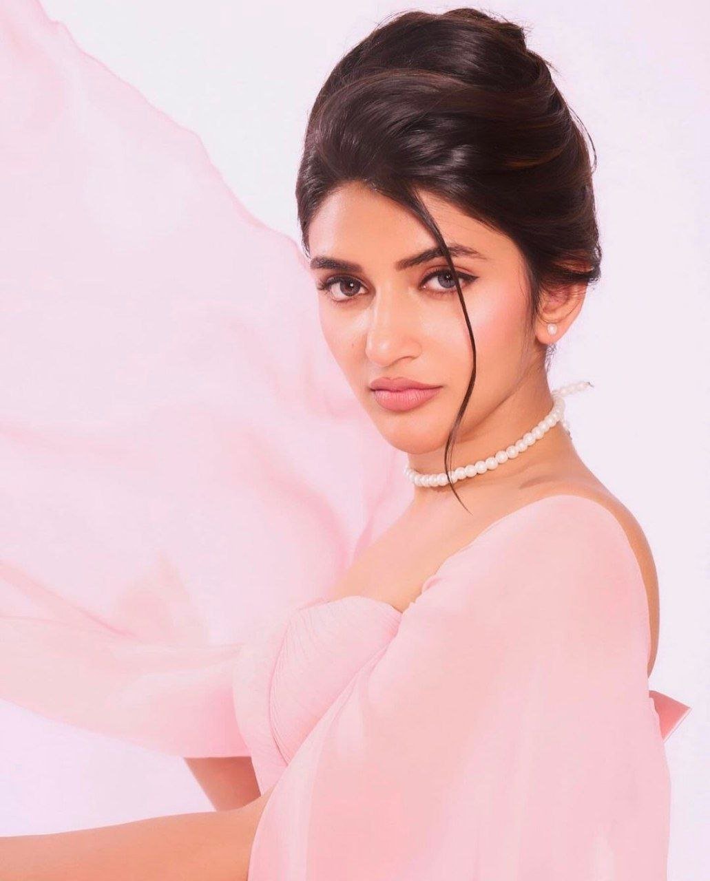 Amyra Dastur Vs Sree Leela 3 hello telugu heroine gallery sree leela 20240430 2