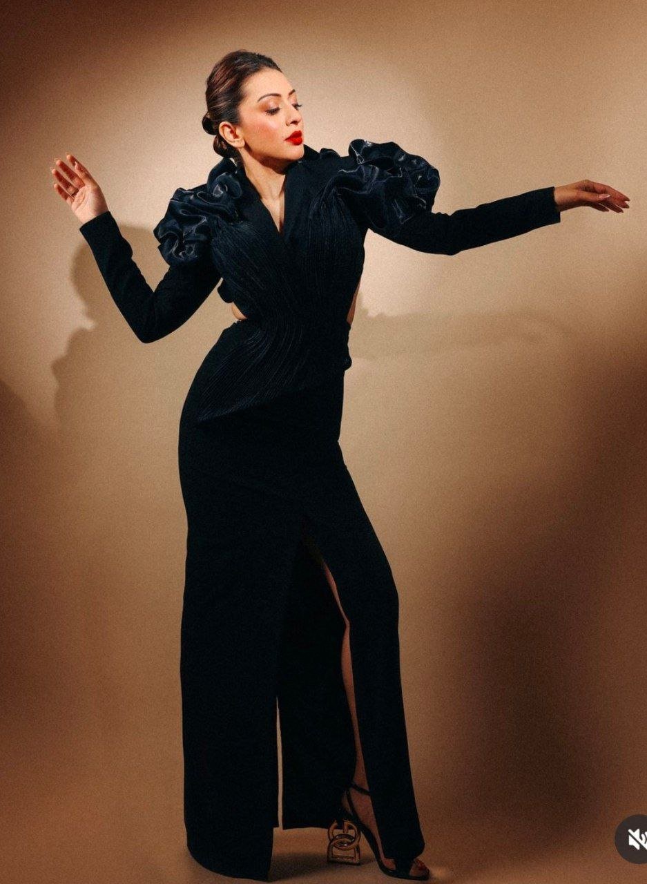 Hansika Motwani Vs Sharvari Wagh 2 hello telugu heroine gallery hansika motwani 20240528 3