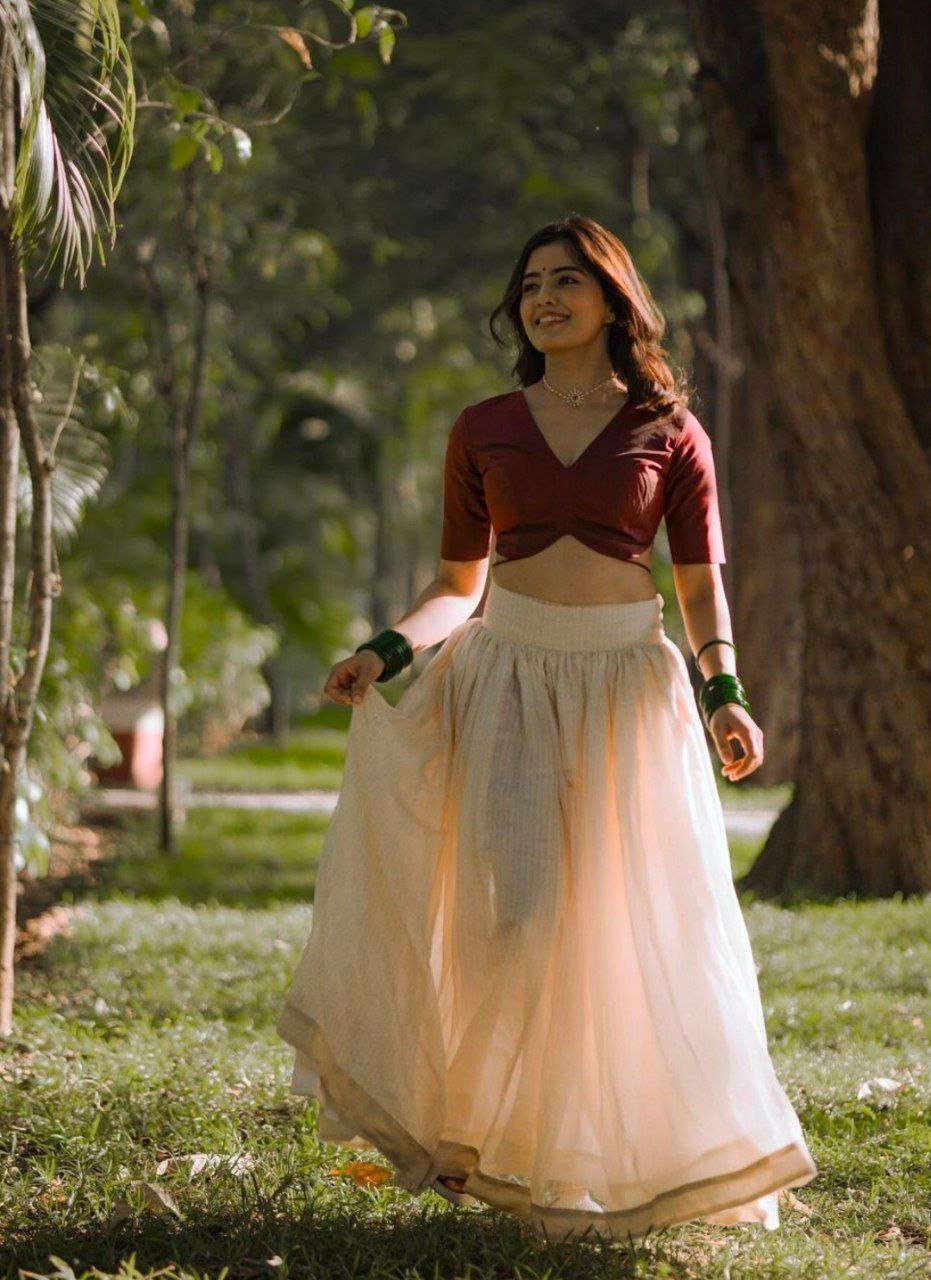 Amritha Aiyer Vs Hebah Patel 2 hello telugu heroine gallery amritha aiyer 20240611 3