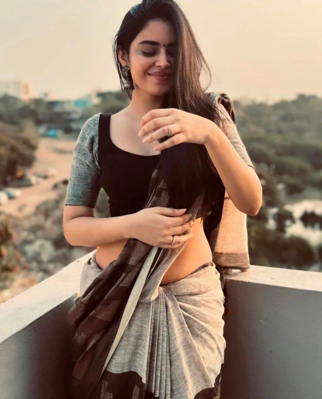 Nivetha Pethuraj Vs Kushitha Kallapu 4 hellotelugu heroine gallery kushitha kallapu 20240617 3