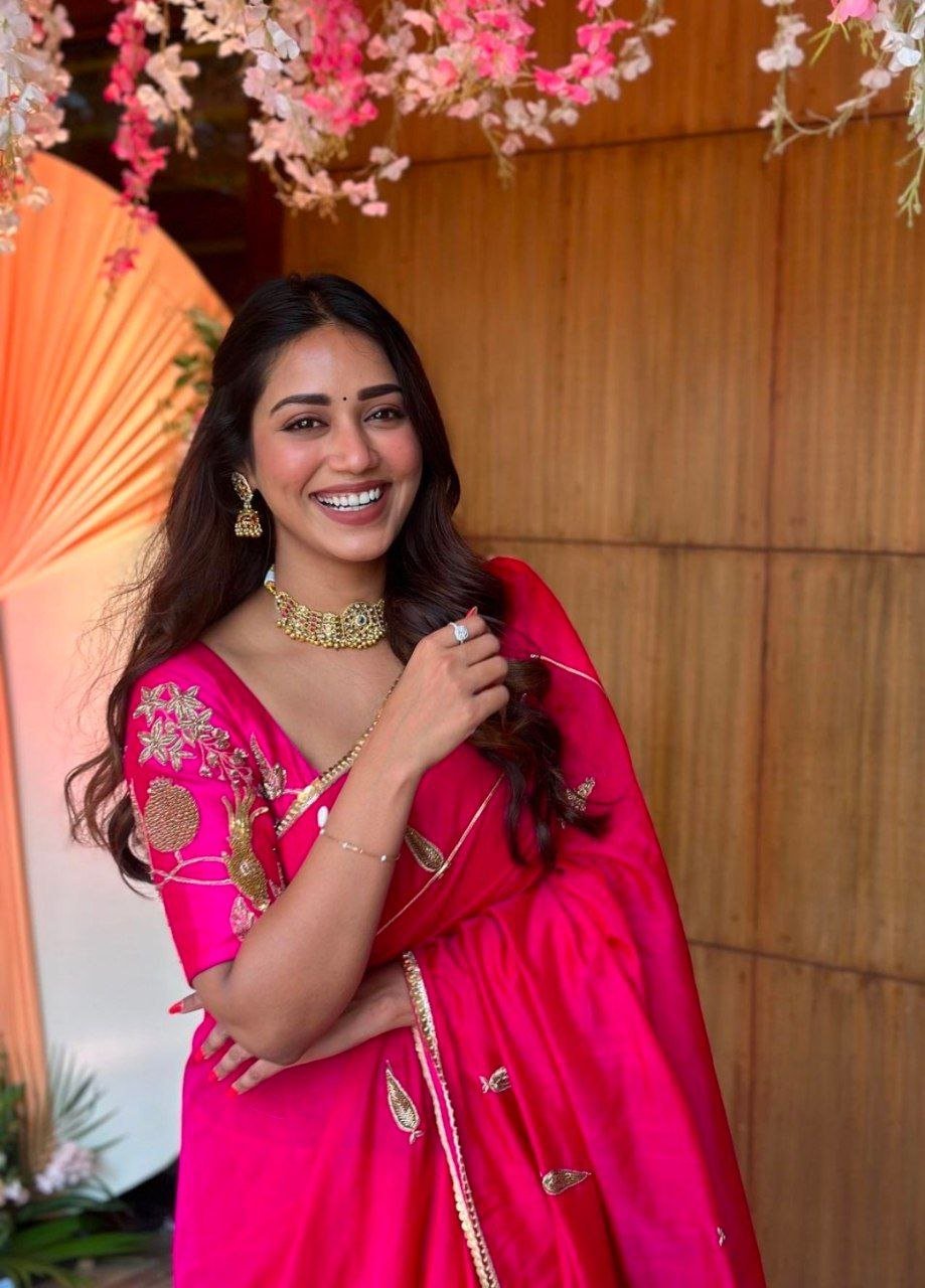 Nivetha Pethuraj Vs Kushitha Kallapu 1 hellotelugu heroine gallery nivetha pethuraj 20240617 1