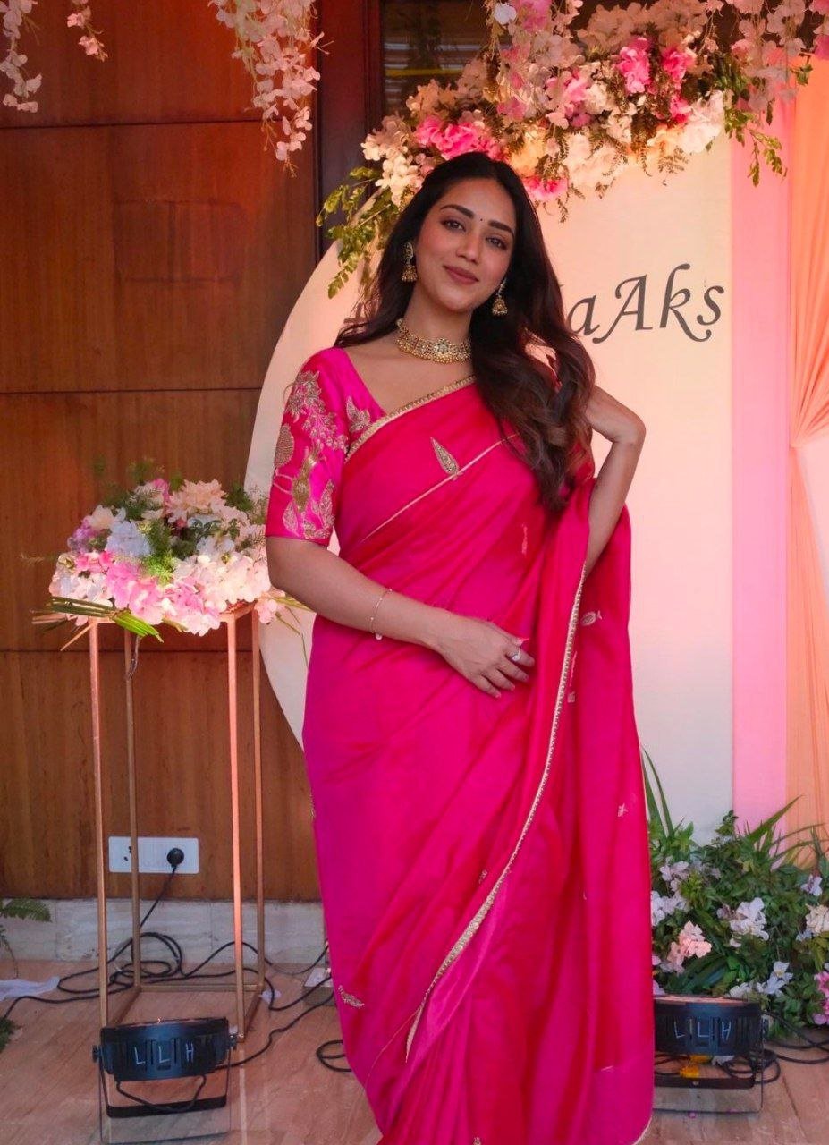 Nivetha Pethuraj Vs Kushitha Kallapu 2 hellotelugu heroine gallery nivetha pethuraj 20240617 3