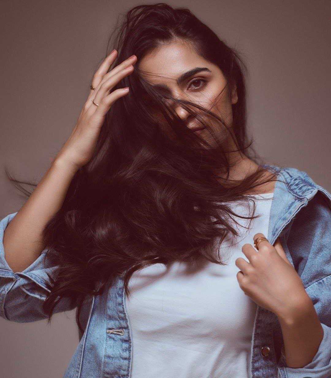 Amyra Dastur Vs Rukmini Vasanth 3 hello telugu heroine gallery rukmini vasanth 20240622 2