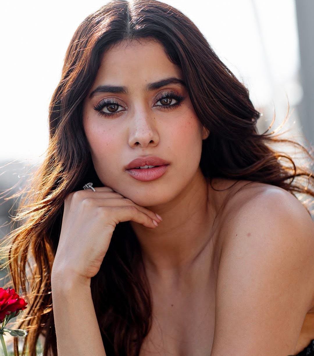 Janhvi Kapoor Vs Nikita Dutta 1 hello telugu heroine gallery janhvi kapoor 20240625 1