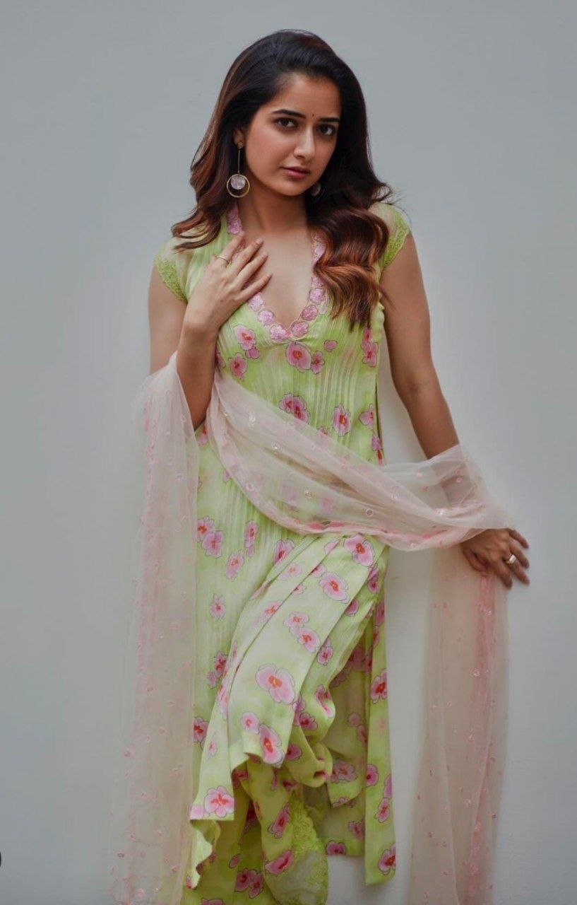 Ashika Ranganath Vs Malavika Mohanan 1 hello telugu heroine gallery ashika ranganath 20240628 1