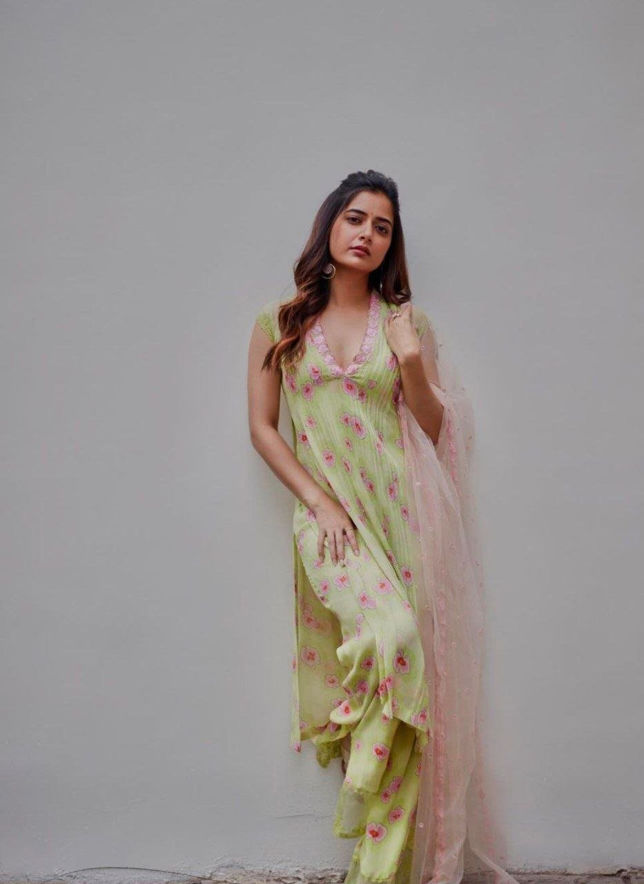 Ashika Ranganath Vs Malavika Mohanan 2 hello telugu heroine gallery ashika ranganath 20240628 3